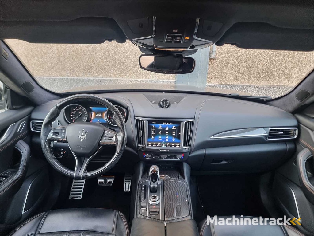 2017 Maserati Levante 3.0 V6 D Allradantrieb PKW
