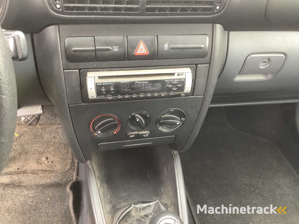 2001 SEAT Leon 1.6-16V Stella Passenger Car