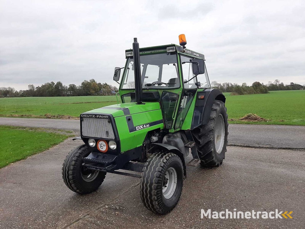 1986 Deutz-Fahr DX 4.31 Two-wheel drive farm tractor