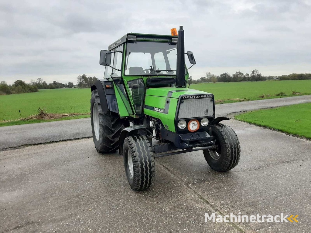 1986 Deutz-Fahr DX 4.31 Two-wheel drive farm tractor