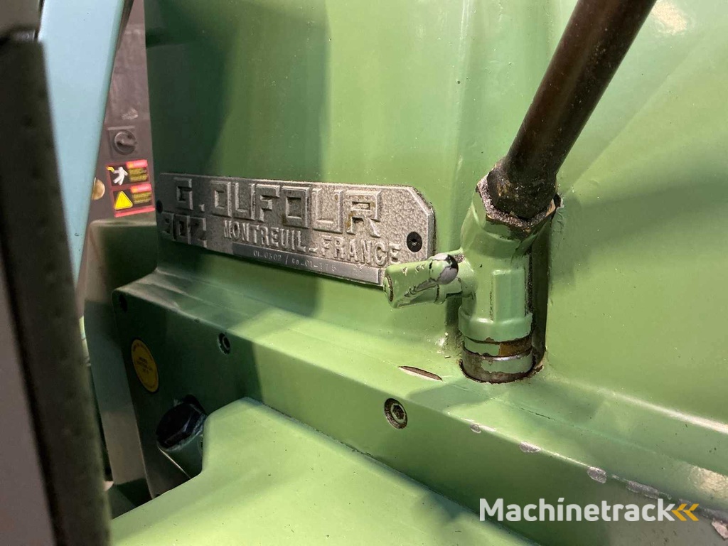 Dufour 302 Werkzeug-Fräsmaschine