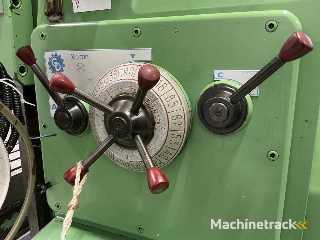 Dufour 302 Werkzeug-Fräsmaschine