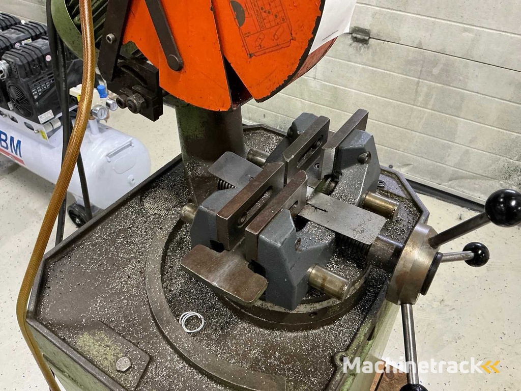 Bewo CPO 250 LT Kappkreissägemaschine