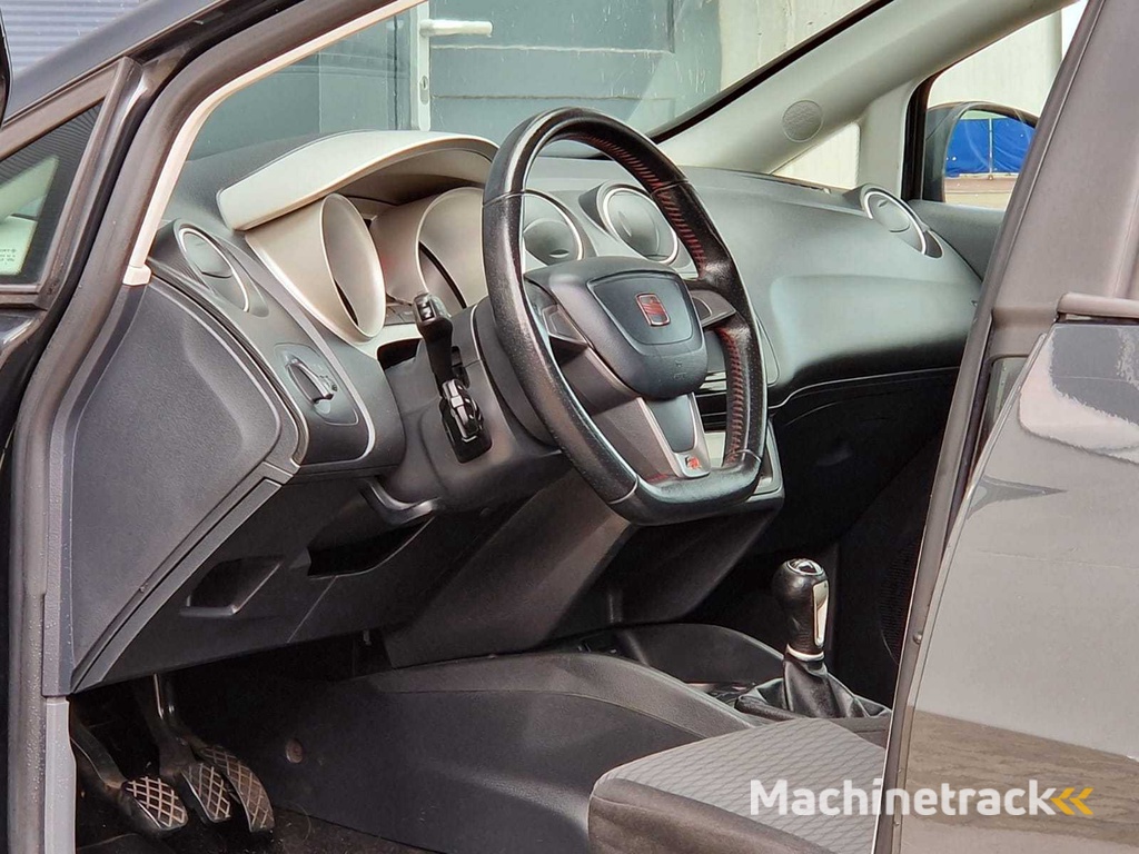 SEAT - 2011 - Ibiza ST - 1.2 TSI Sport - 66-RBV-5