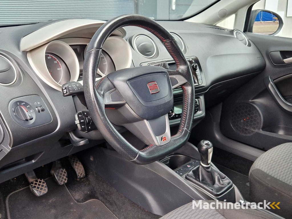 SEAT - 2011 - Ibiza ST - 1.2 TSI Sport - 66-RBV-5