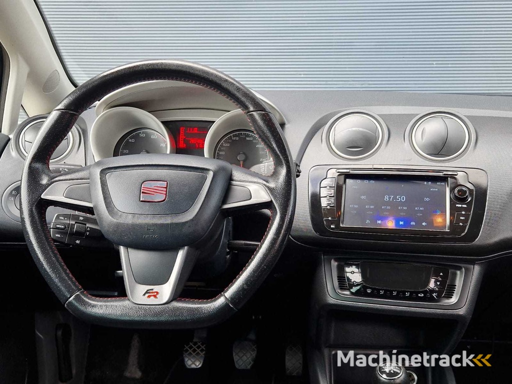 SEAT - 2011 - Ibiza ST - 1.2 TSI Sport - 66-RBV-5