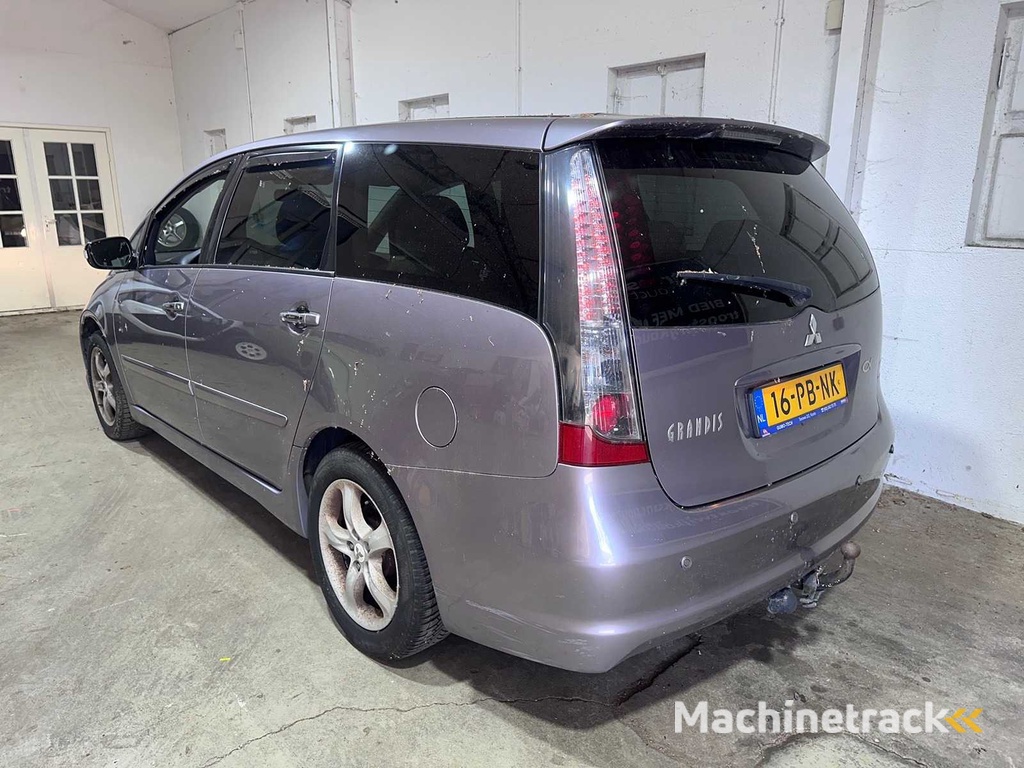 Mitsubishi - Grandis - 2.4-16V Intense 6p. - 16-PB-NK