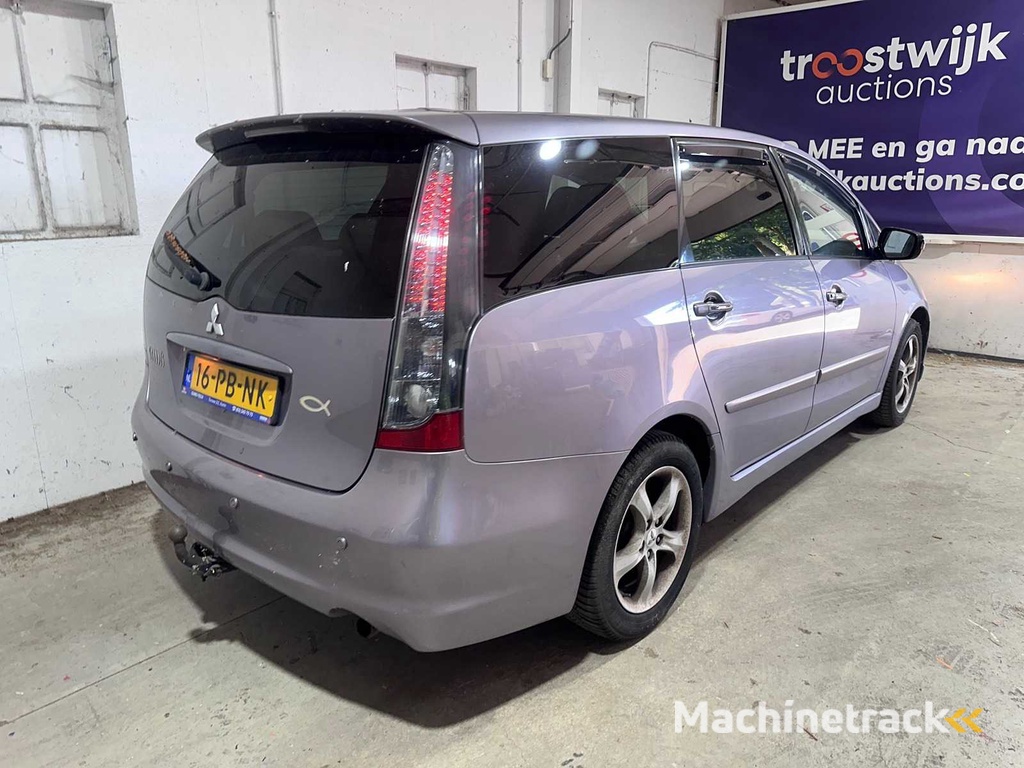 Mitsubishi - Grandis - 2.4-16V Intense 6p. - 16-PB-NK