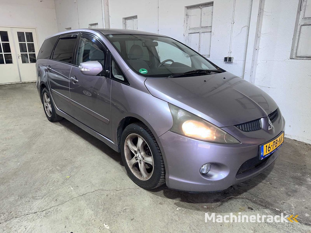 Mitsubishi - Grandis - 2.4-16V Intense 6p. - 16-PB-NK