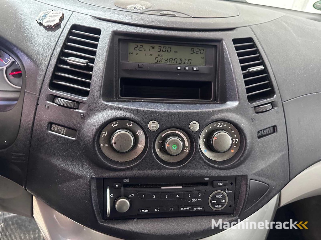 Mitsubishi - Grandis - 2.4-16V Intense 6p. - 16-PB-NK