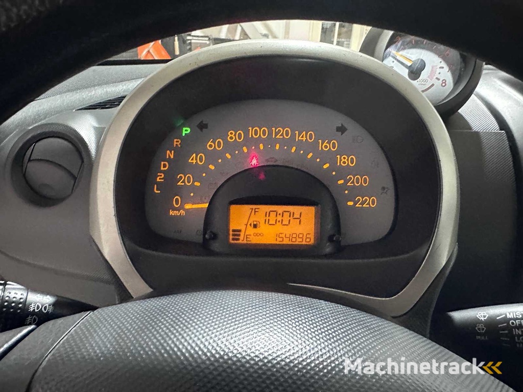 Daihatsu - Sirion 2 - 1.3-16V Sport AUTOMATIC- 31-XV-PS