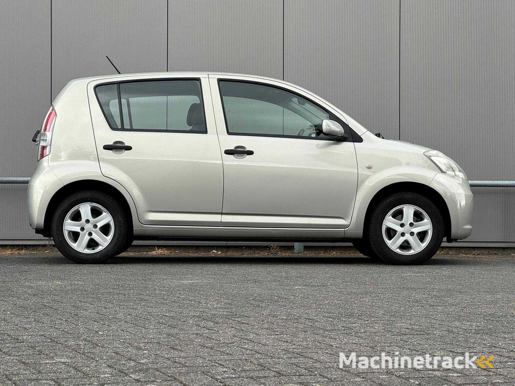 Daihatsu - 2007 - Sirion 2 - 1.3-16V Comfort - 18-XJ-NX