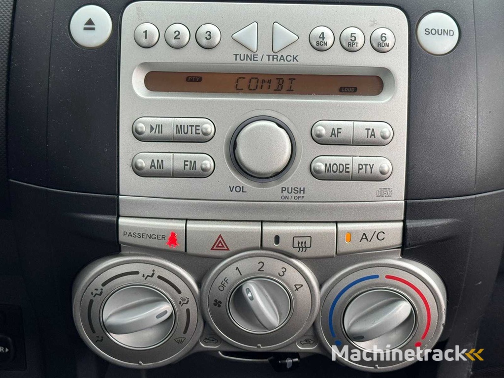 Daihatsu - 2007 - Sirion 2 - 1.3-16V Comfort - 18-XJ-NX