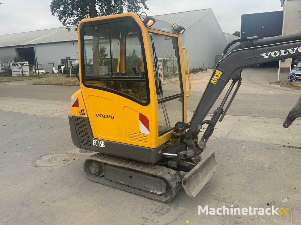 2005 Volvo EC15B XR Minigraafmachine met CW05 snelwissel en 3 graafbakken