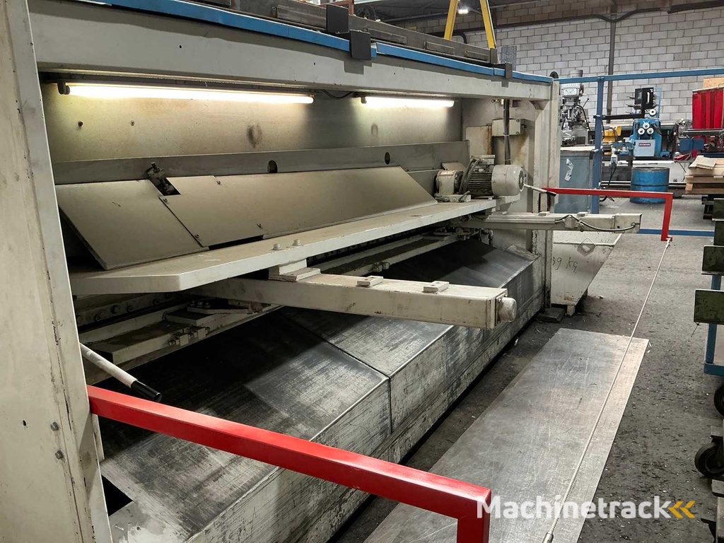 LVD HST 31/6 Guillotine Shear