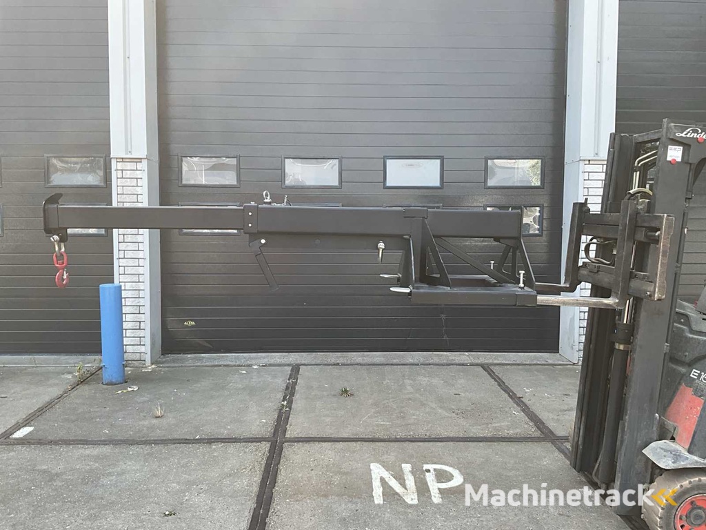 2025 - 3000kg - Heftruck Kraanarm/ jib