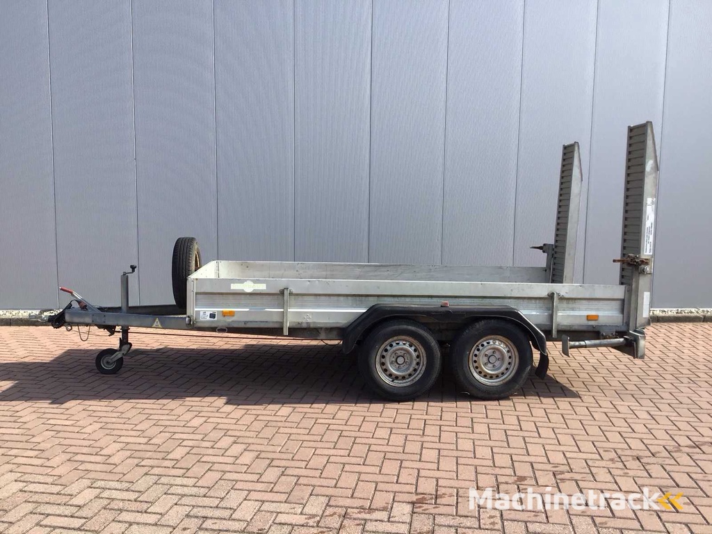 Humbaur Tieflader 2000 Maschinentransporter Auflieger