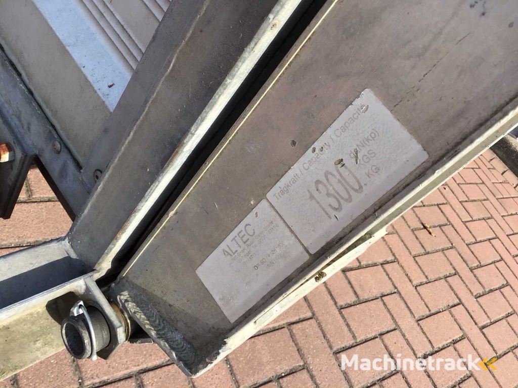 Humbaur Tieflader 2000 Maschinentransporter Auflieger