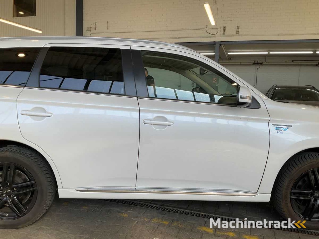 Mitsubishi Outlander 2.4 PHEV Spirit 4WD 2020