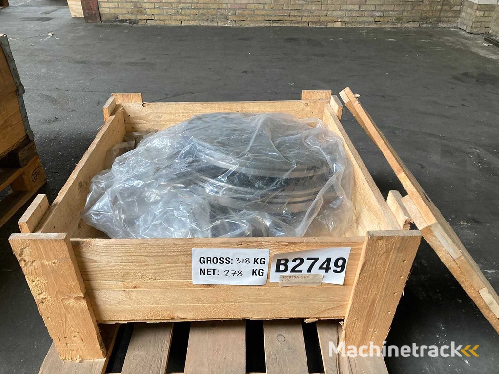 278 kg net large SKF bearings