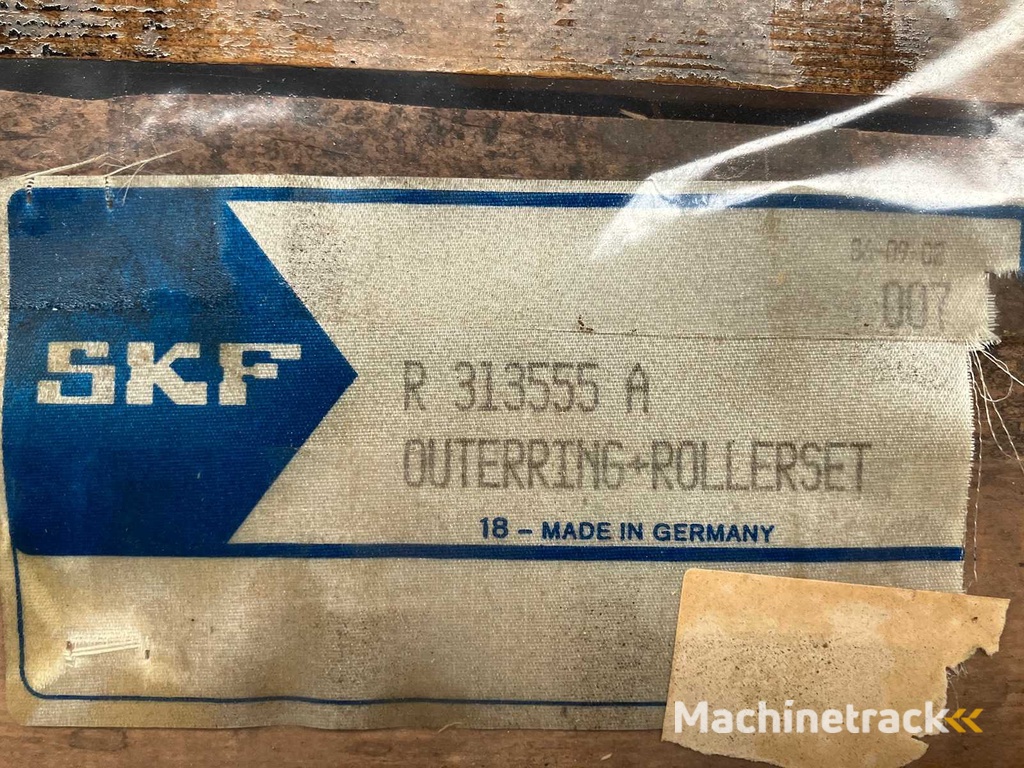 128 kg net large bearings from  SKF