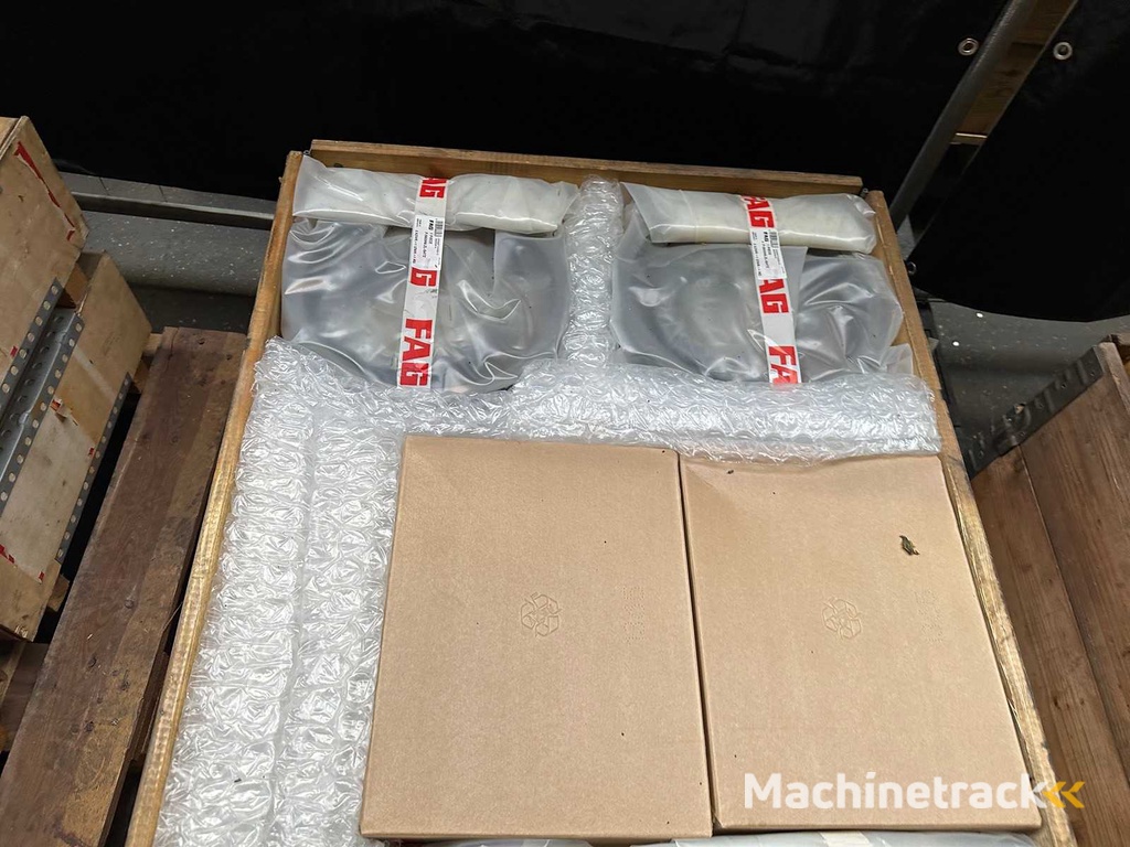 4x F-582248.ZL large FAG Bearings - 497 kg net