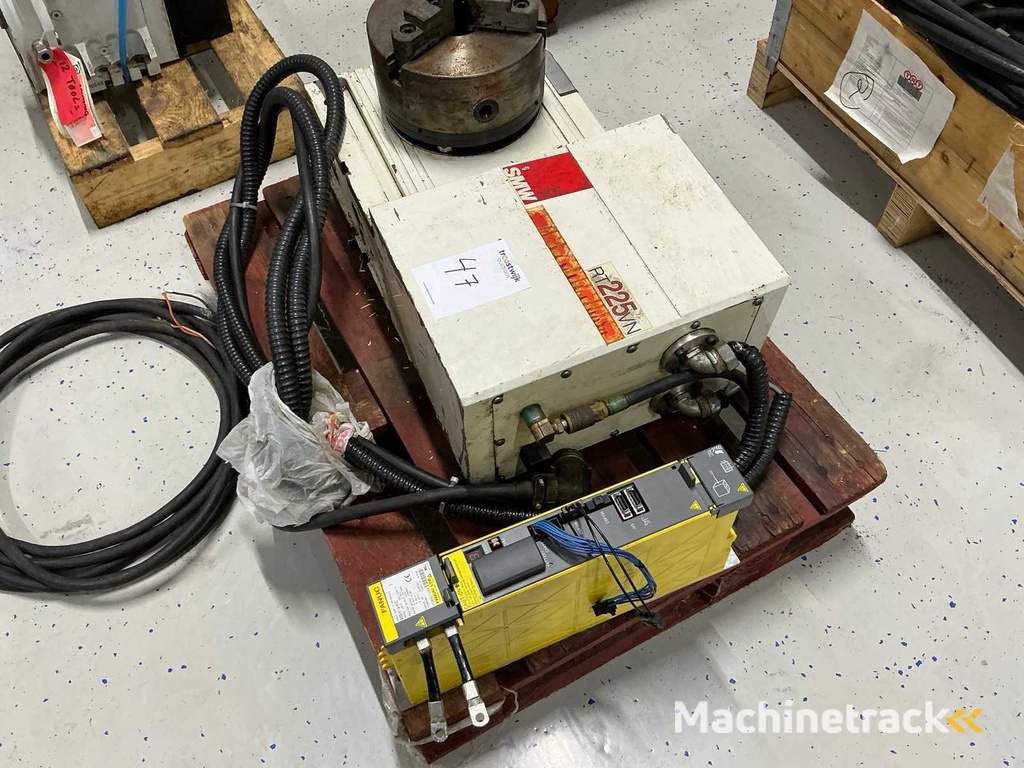 SMW RT225VN 4th axis with drive Fanuc