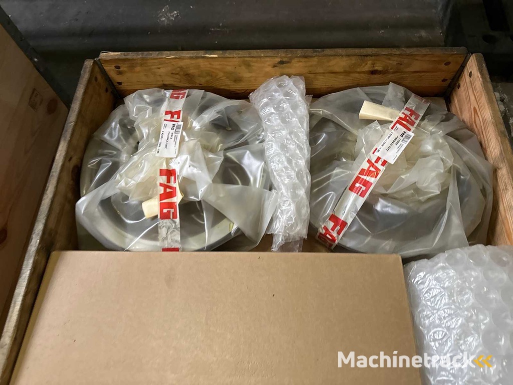 4x large  FAG Bearings - 496 kg net