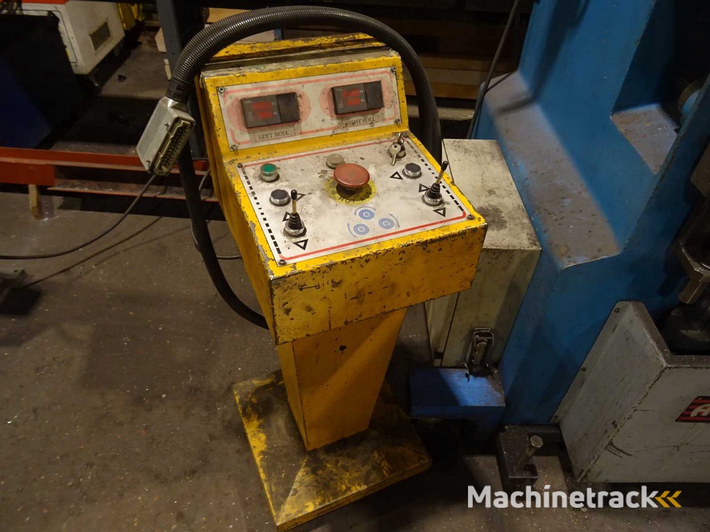 Akyapak - 1999 - APK60 - Hydraulische profielbuigmachine