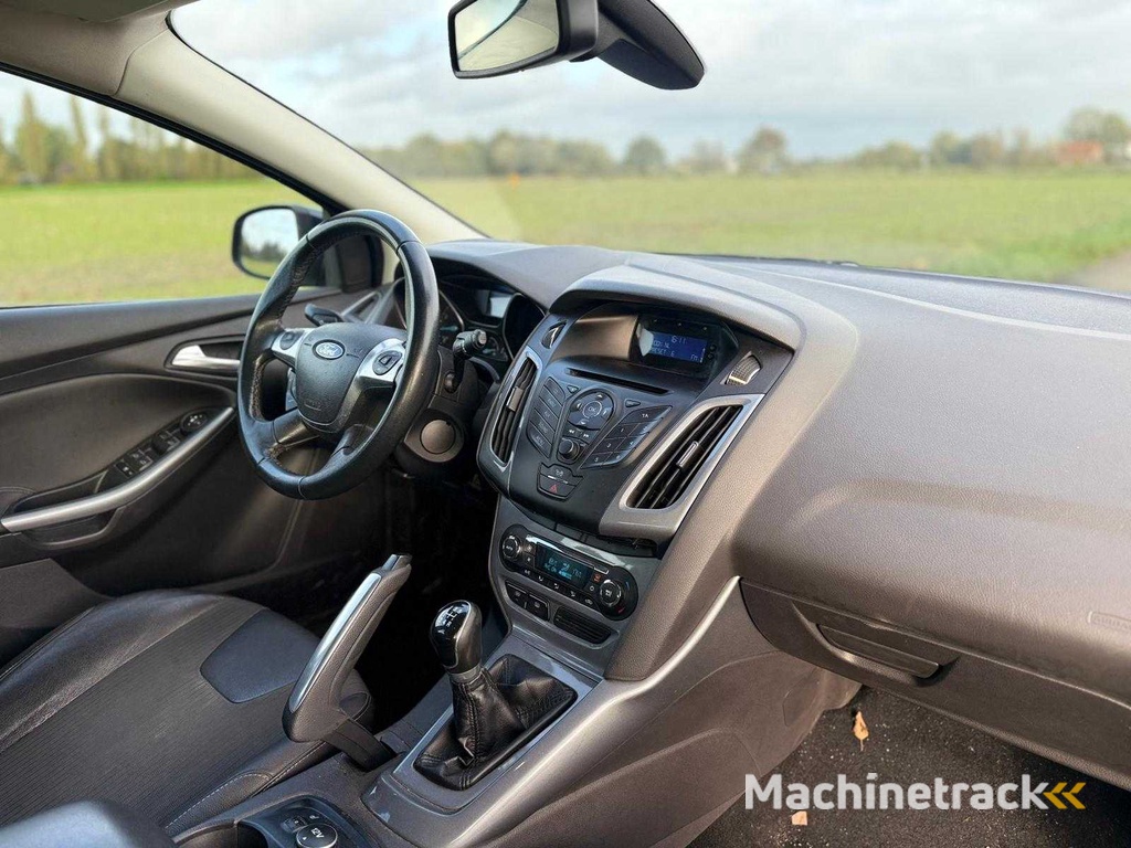 Ford - 2011 - Focus Wagon - 1.6 TI-VCT Erstausgabe - 95-SBV-7
