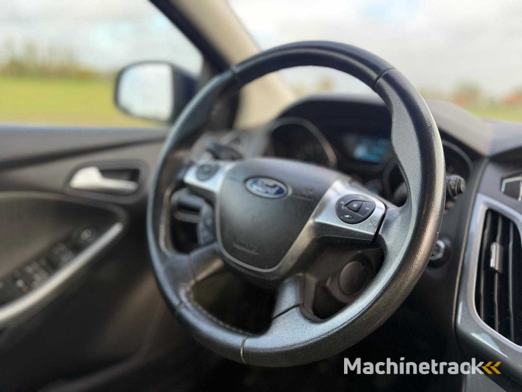 Ford - 2011 - Focus Wagon - 1.6 TI-VCT Erstausgabe - 95-SBV-7