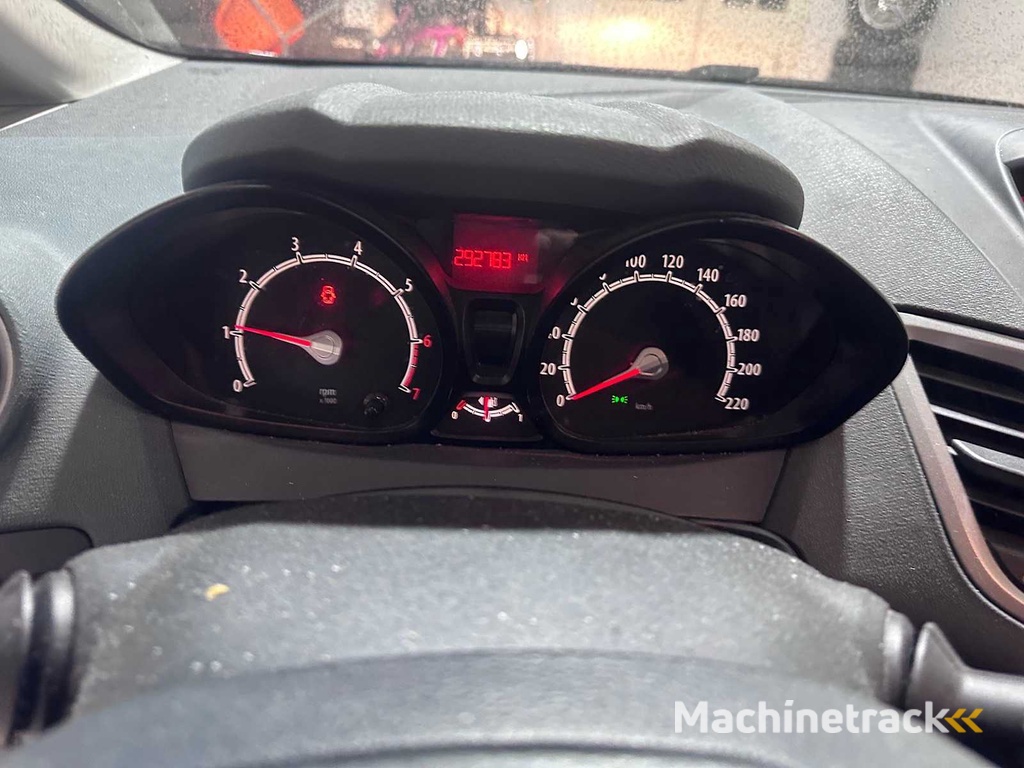 Ford - Fiesta - 1.25 Limited - 02-NRF-7