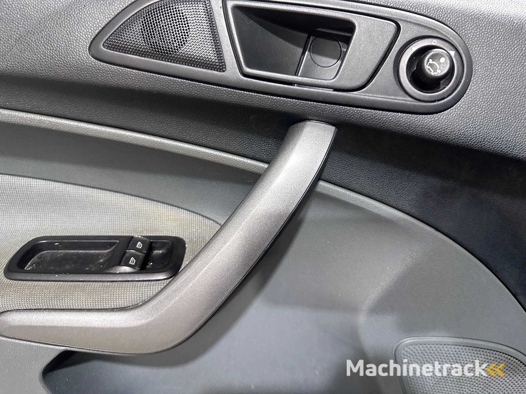 Ford - Fiesta - 1.25 Limited - 02-NRF-7