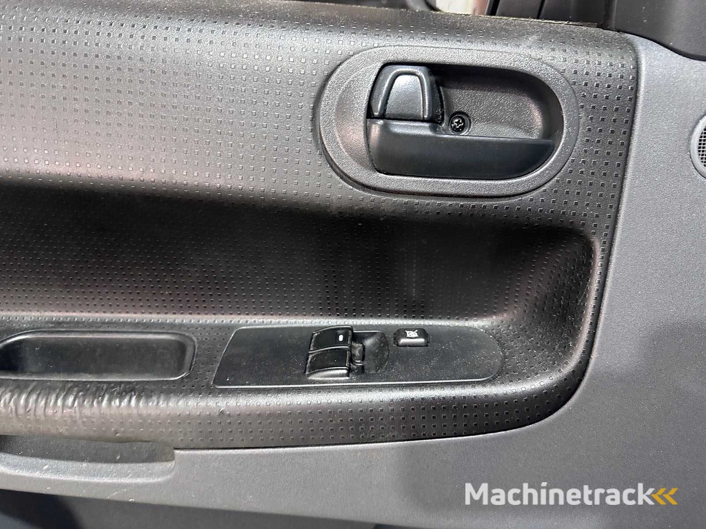 Mitsubishi - Colt - 1.3 Incharge - XK-222-K