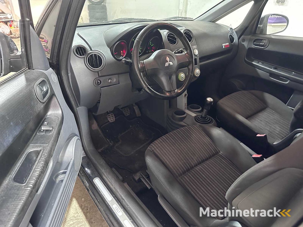 Mitsubishi - Colt - 1.3 Incharge - XK-222-K