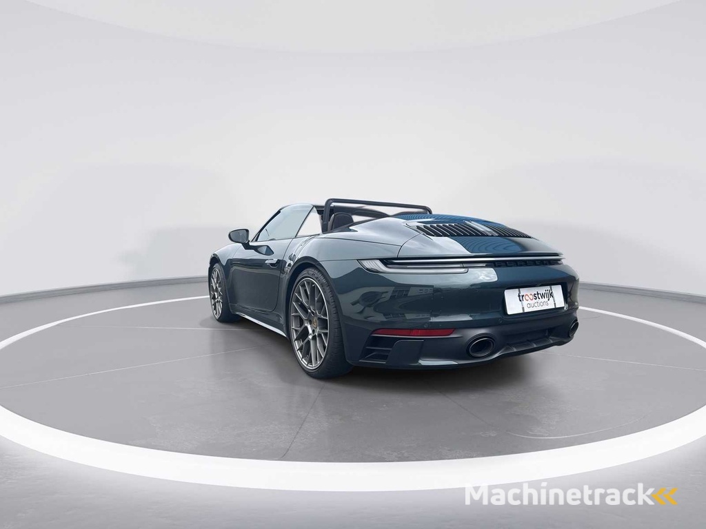 Porsche 911 Cabrio 3.0 Carrera S | FOREST GREEN | 2020 | 00-35-25