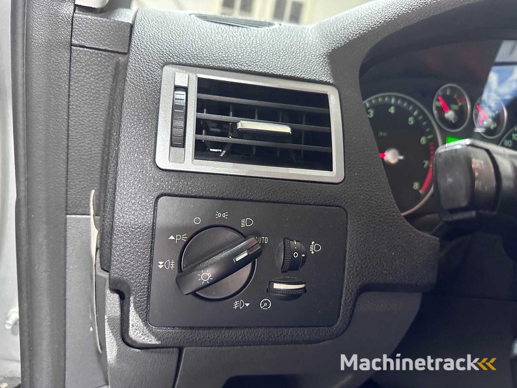 Ford - Focus C-Max - 2.0-16V Futura - 49-XG-XX