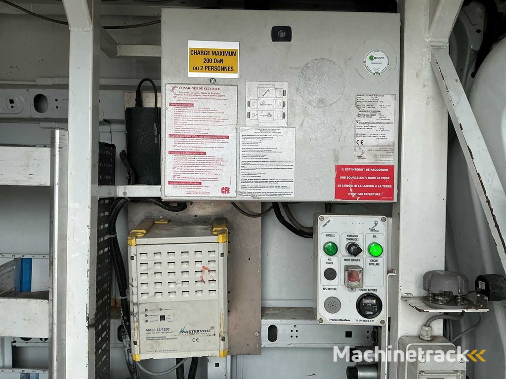 2012 - Renault - Master - T45 2.3 dCI L3H2 - Bedrijfswagen/Autohoogwerker 17M