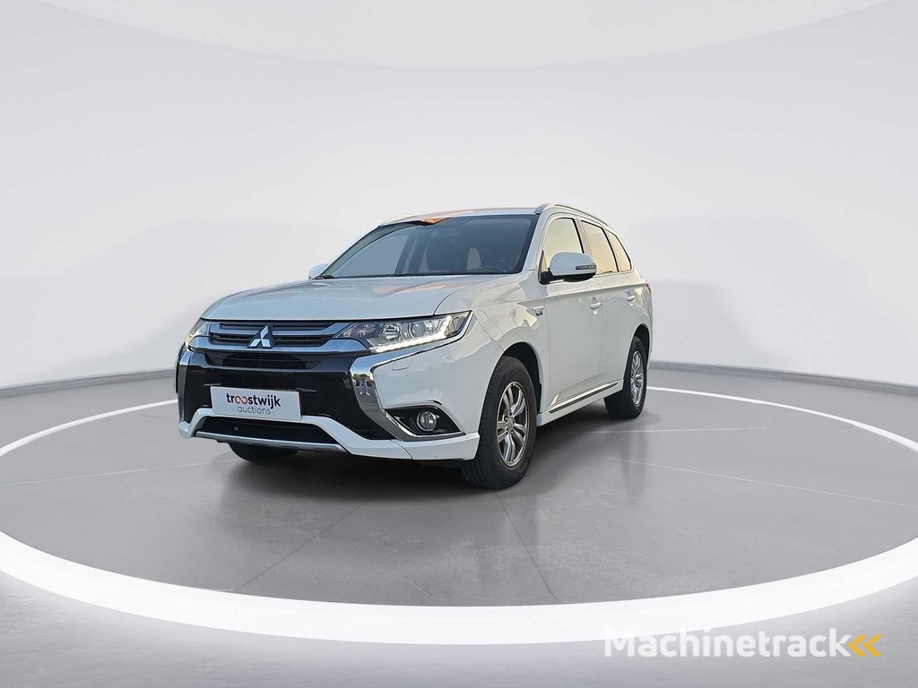 Mitsubishi Outlander 2.0 PHEV Business Edition 2015 | GZ-587-R