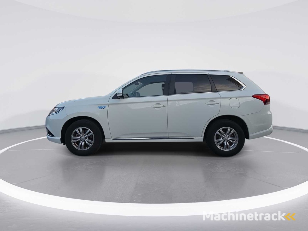 Mitsubishi Outlander 2.0 PHEV Business Edition 2015 | GZ-587-R