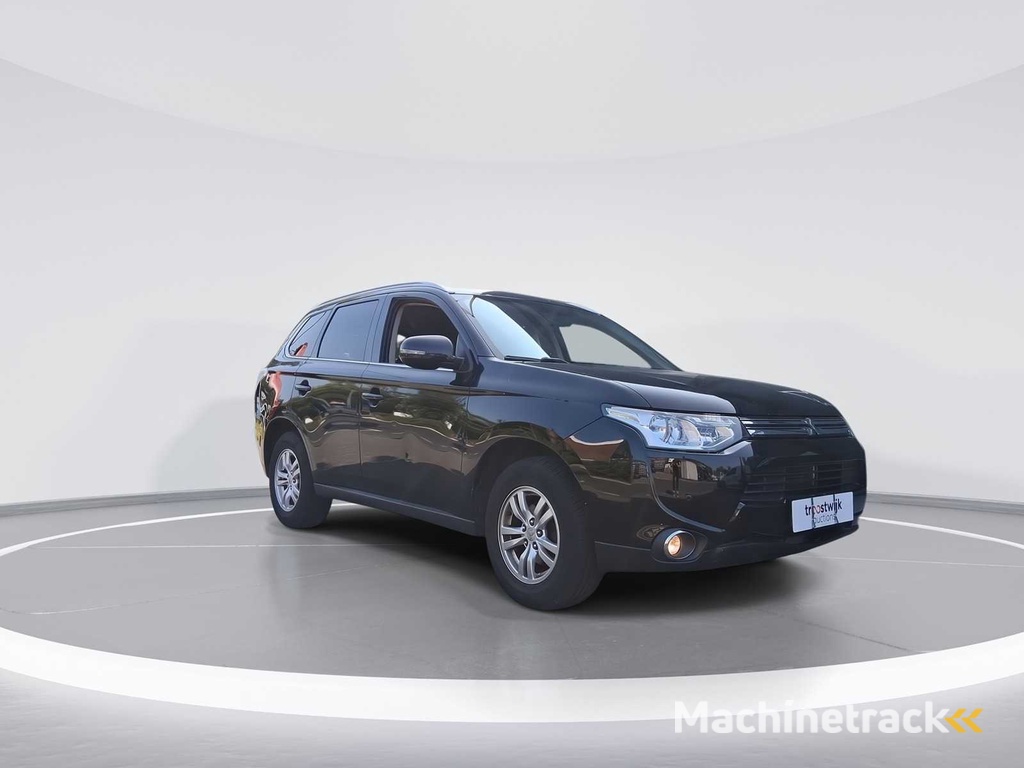 Mitsubishi Outlander 2.0 Business Edition Car 2015 | 6-ZST-57