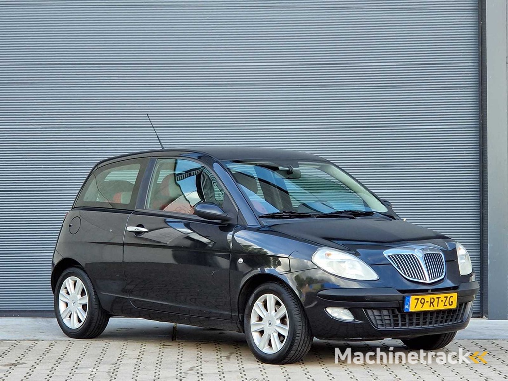 Lancia - 2005 - Ypsilon - 1.2-16V Oro - 79-RT-ZG