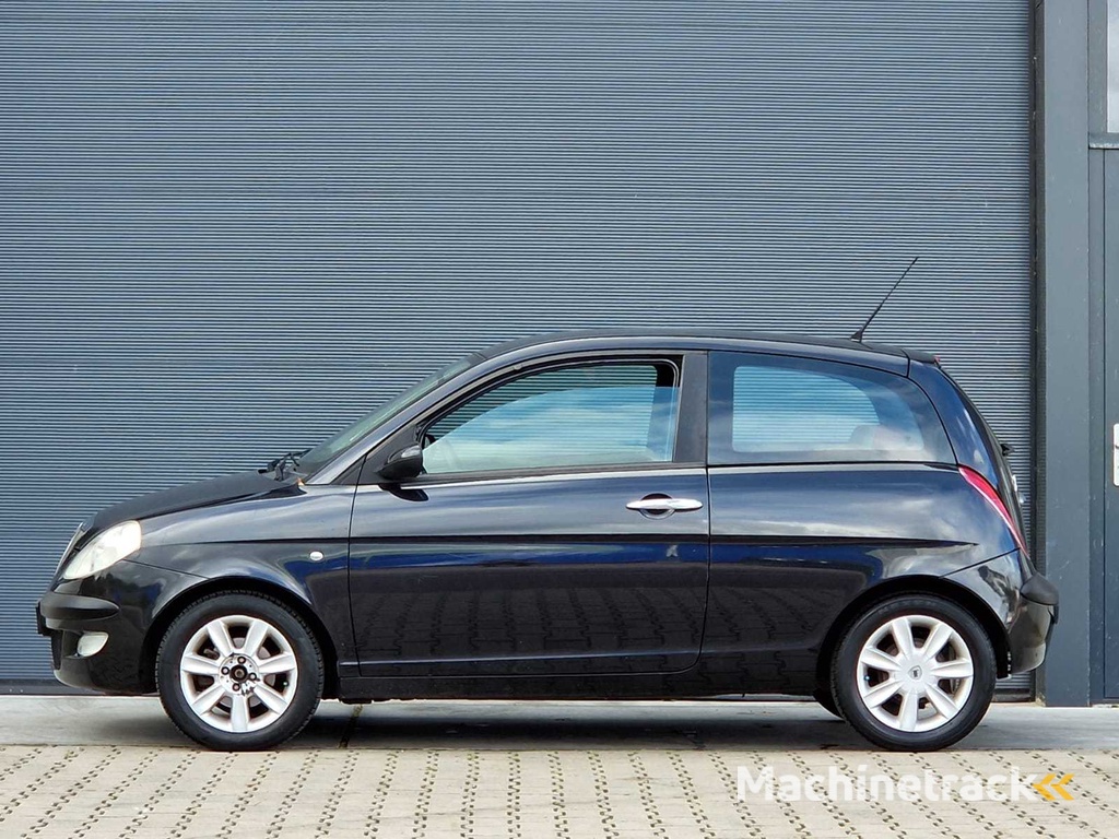 Lancia - 2005 - Ypsilon - 1.2-16V Oro - 79-RT-ZG