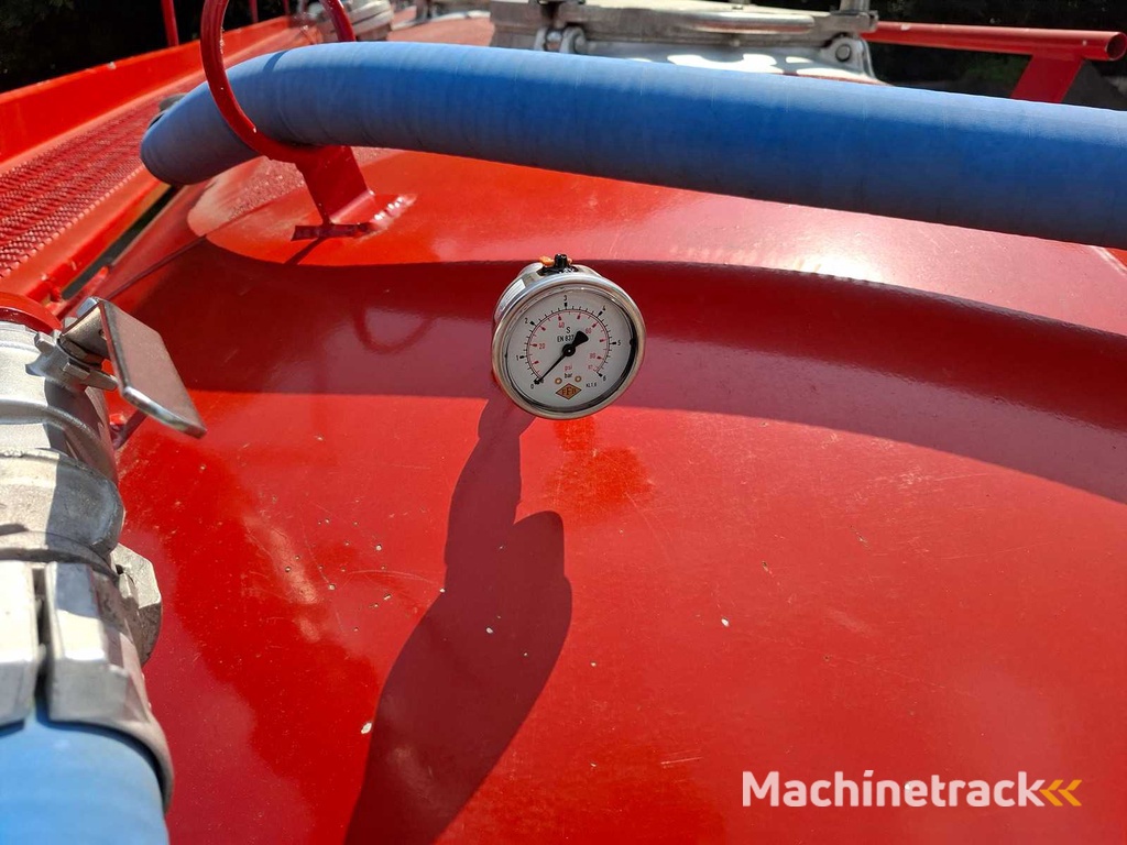 1999 Benalu T39NLNEP tankoplegger / tankwagen