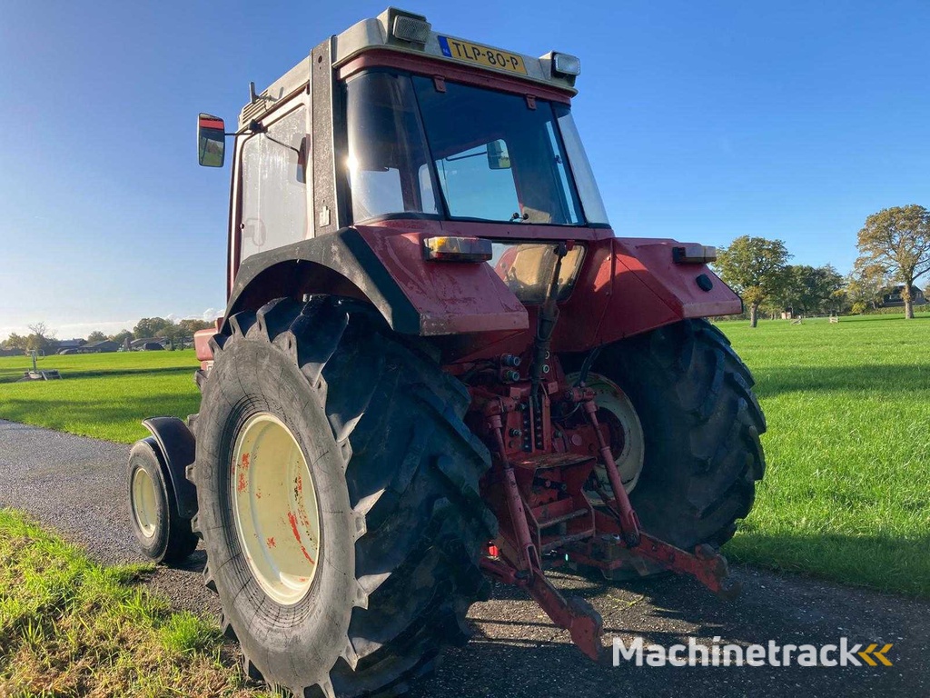 1984 International 845XL Two-wheel drive farm tractor