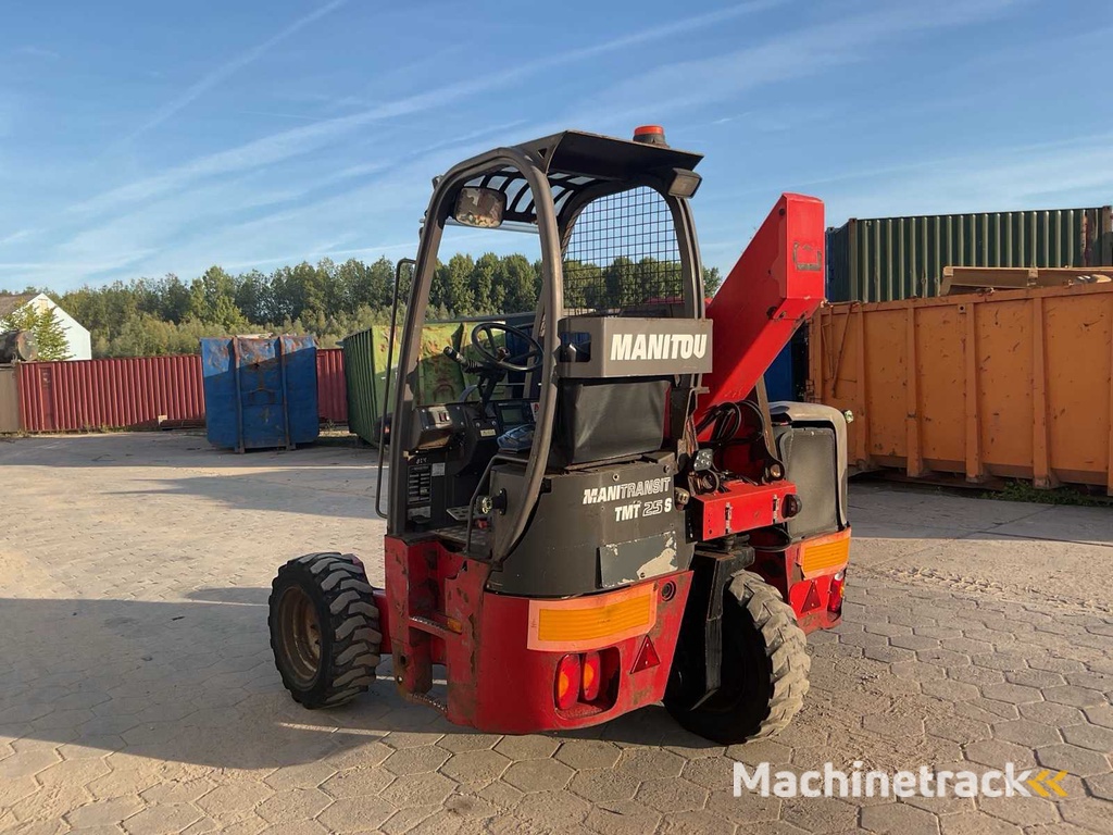 2011 Manitou TNT25S Meeneemheftruck