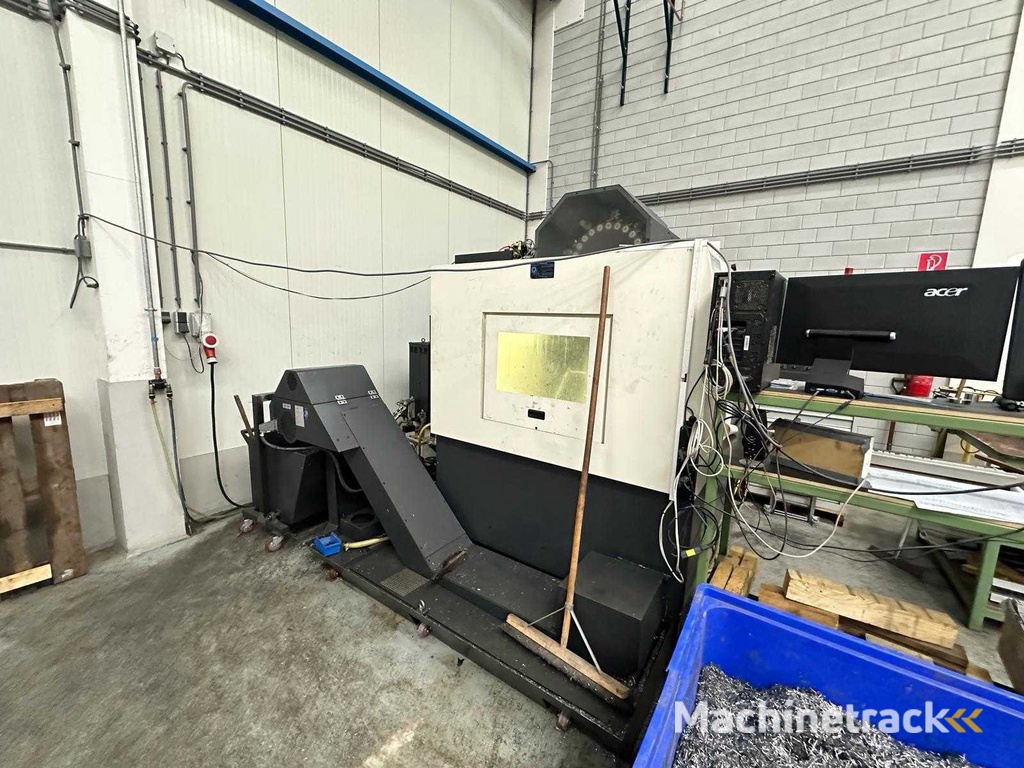 2012 Hwacheon Vesta 1050B 4-Achsen-Vertikal-Bearbeitungszentren