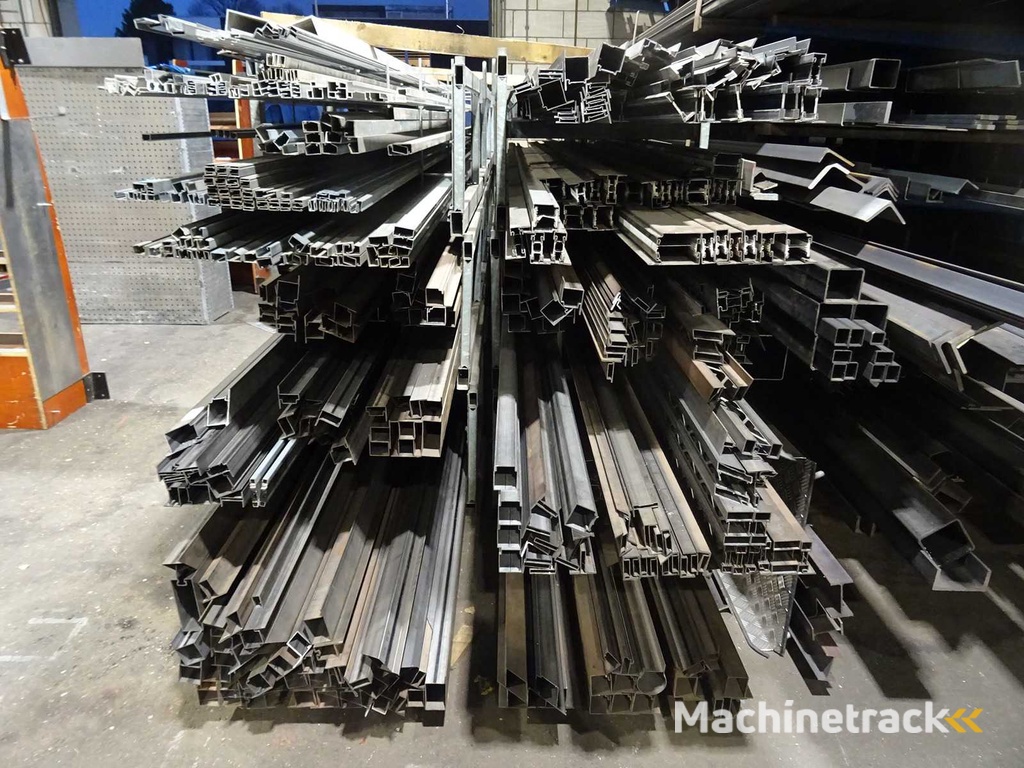 Jansen/ Forster - Charge von Stahlprofilen