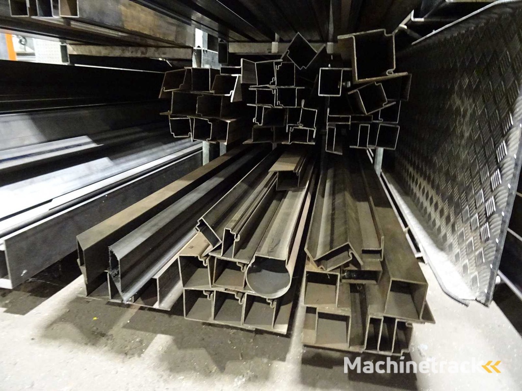 Jansen/ Forster - Charge von Stahlprofilen