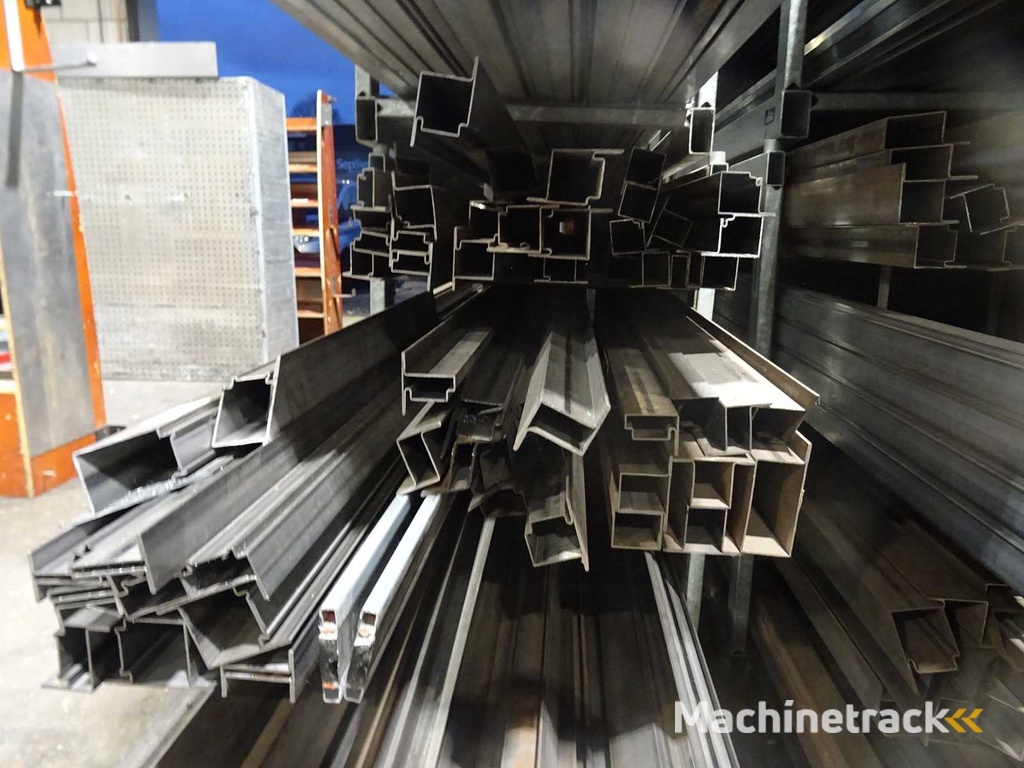 Jansen/ Forster - Charge von Stahlprofilen